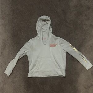 NWOT Girls Vineyard Vines Kids Cream Hoodie with Pink Whale Patch. Size Small